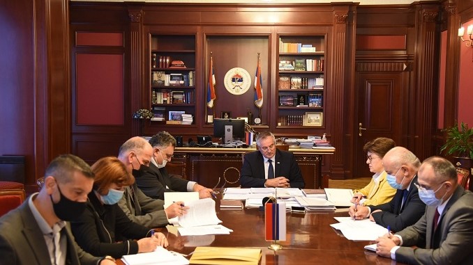 Predsjednici granskih sindikata budžetskih i fondovskih korisnika Saveza sindikata Republike Srpske nastavljaju pregovore sa resornim ministrima