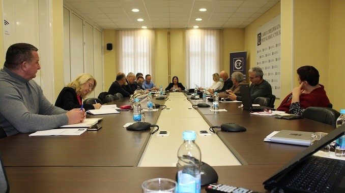 U Banjaluci nastavljena Vanredna sjednica Predsjedništva Saveza sindikata RS - Sutra u 12.00 časova sastanak sa predsjednikom Vlade Republike Srpske