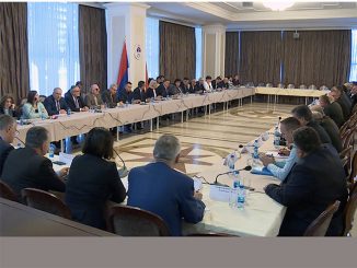 Održane završne konsultacije Vlade Republike Srpske sa socijalnim partnerima o izradi budžeta za narednu godinu i Programu ekonomskih reformi Republike Srpske za period 2018. do 2020. godine ( foto RTRS )