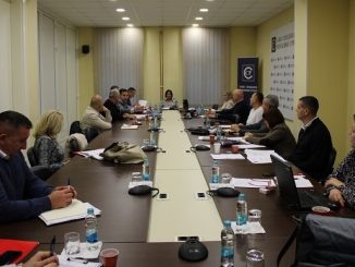 Završena Vanredna sjednica Predsjedništva Saveza sindikata Republike Srpske - Vlada Srpske se odrekla 80 miliona iz budžeta za povećanje plata, poslodavci ni marke