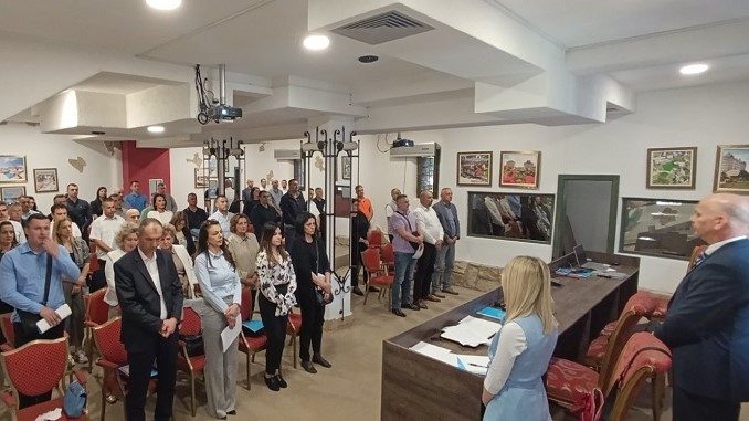 Petrović: Moramo ići naprijed složno i odlučno!