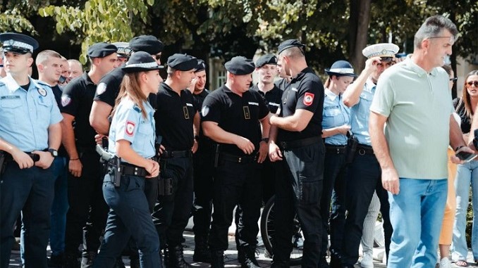 Синдикат радника унутрашњих послова Републике Српске најоштрије осуђује напад на припаднике Министарства унутрашњих послова Синдикат радника унутрашњих послова Републике Српске најоштрије осуђује напад на припаднике Министарства унутрашњих послова