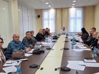 Izvršiti potpunu depolitizaciju vaspitno - obrazovnog sistema Republike Srpske