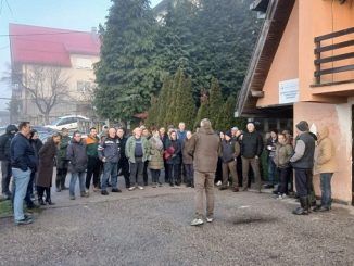 Предсједник гранског синдиката разговарао са радницима  ШГ „Чемерница“ и руководством – договорена исплата октобарске плате до краја дана