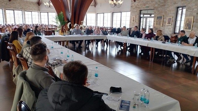 Gnjatić: Lokalne zajednice da kroz kreiranje budžeta vode računa o predškolskim ustanovama i ustanovama kulture