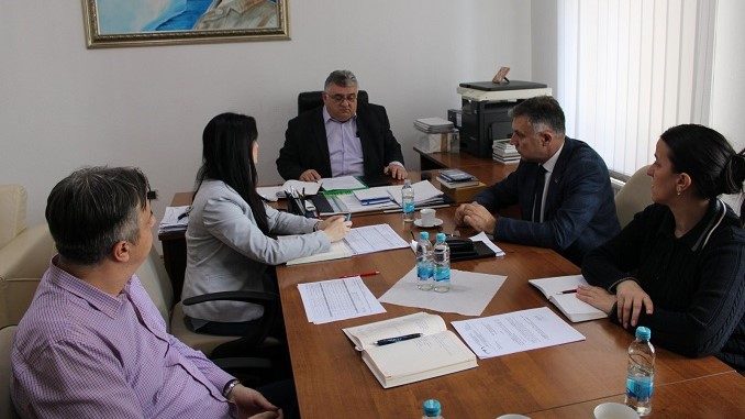 Gnjatić i Golubović razgovarali o poboljšanju materijalnog položaja zaposlenih