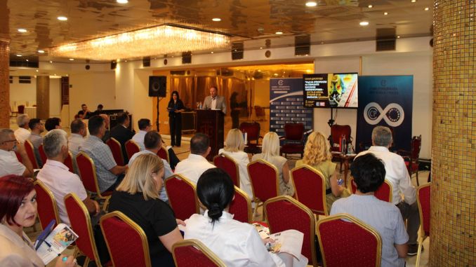 Панел дискусија „Рад на отвореном на изразито високим температурама – доста је апела, вријеме је за законска рјешења“
