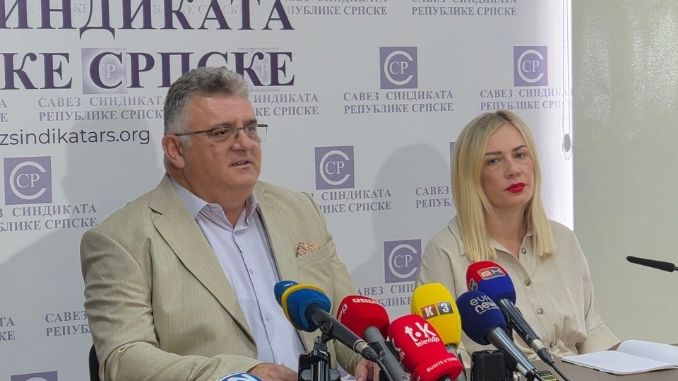 Гњатић: Настављамо рад на побољшању материјалног положаја