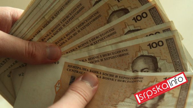 Od građevine do ugostiteljstva: Zašto institucije Srpske ne zaustavljaju isplatu plata u kovertama? FOTO: SINIŠA PAŠALIĆ/RINGIER
